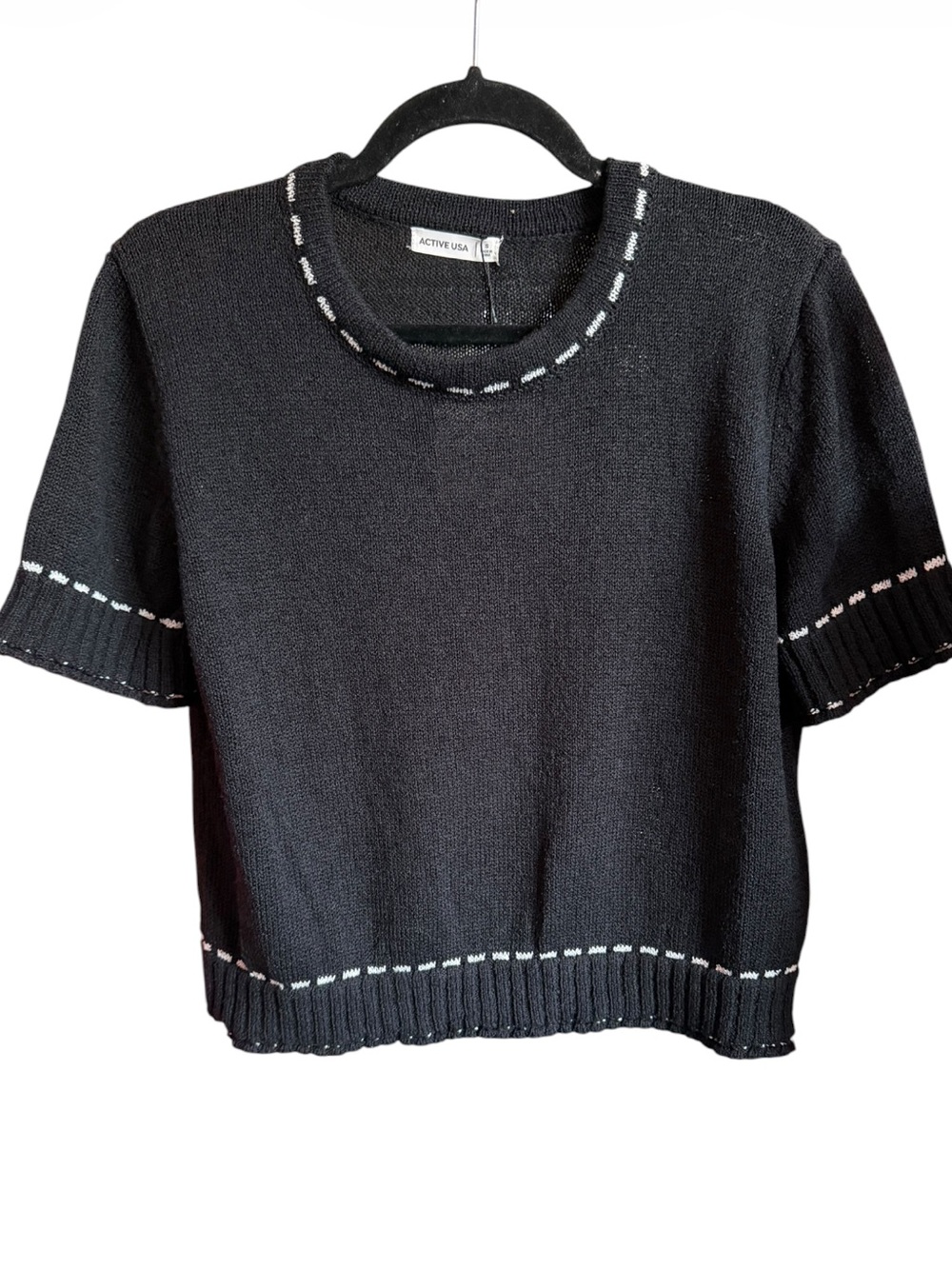 ACTIVE USA Black Short-Sleeve Knit Top with Contrast Stitching NWT Size Small